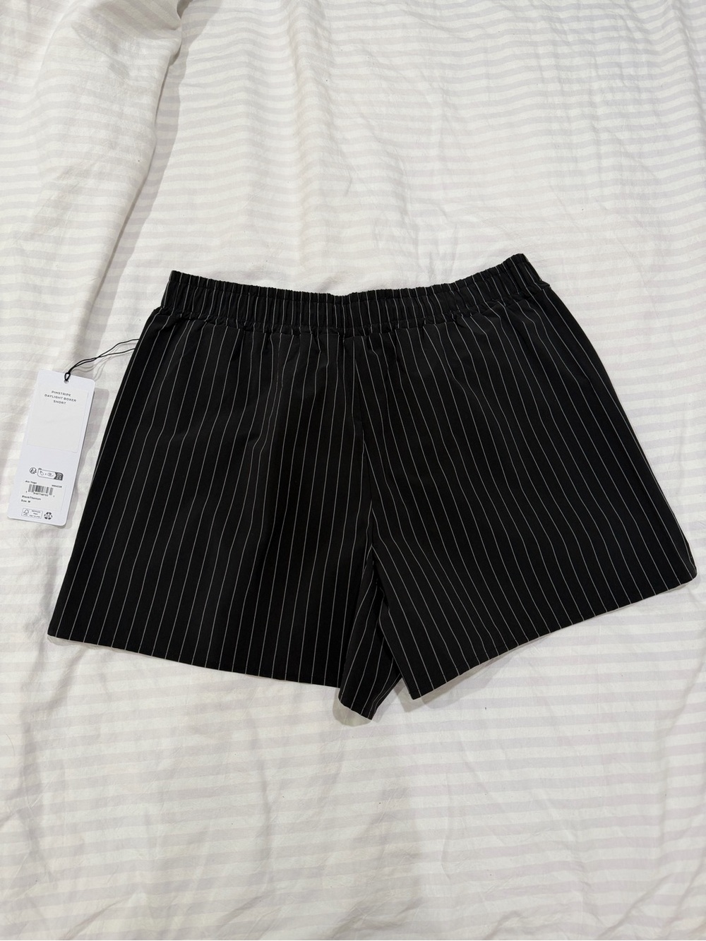 ALO - Pinstripe Daylight Boxer Short -
Black/Titanium - Picture 2 of 5